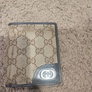 Gucci wallet